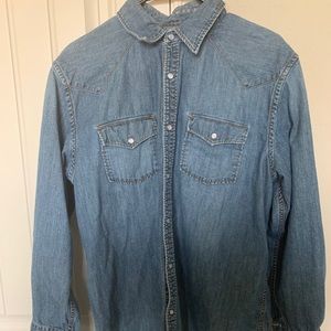 Old Navy Men’s Large shirt